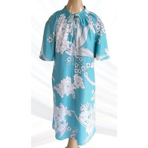 Vintage 1970s Turquoise & White Hawaiian Style House Dress/Robe - Size Small
